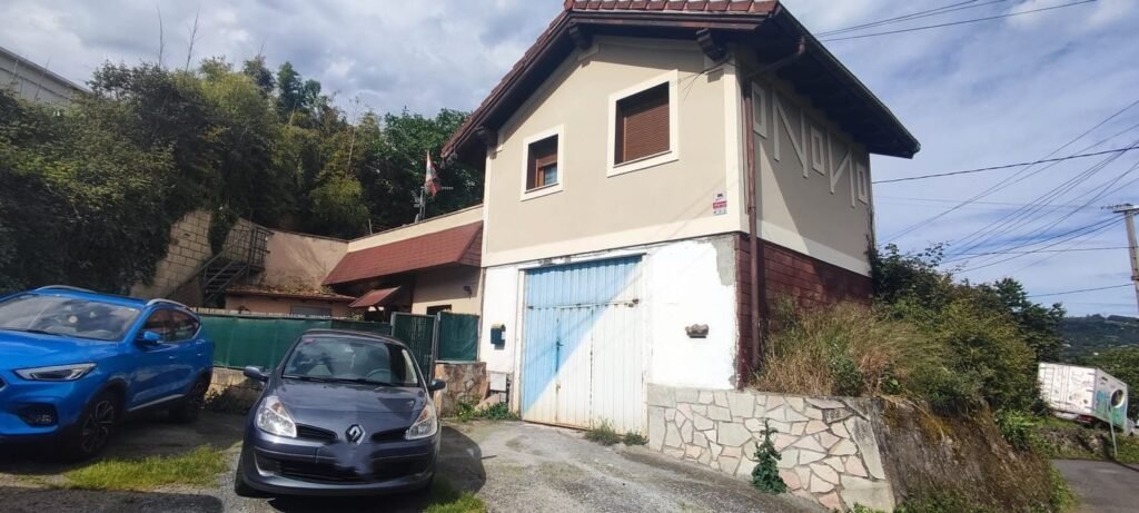 Casa rústica en Memerea